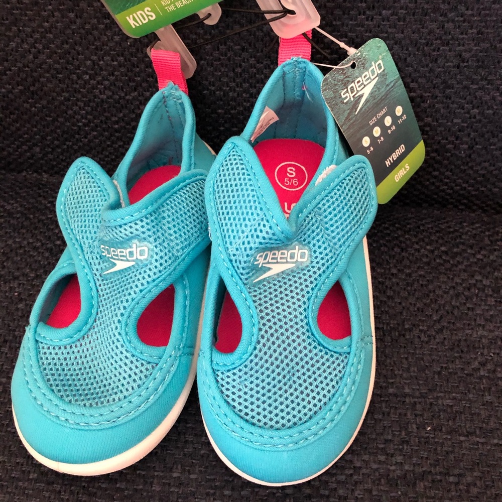 Girls Speedo water shoes